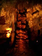 photo in Tantanoola Cave