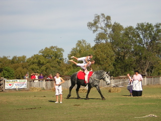 photo of the kamilaroi vaulting team